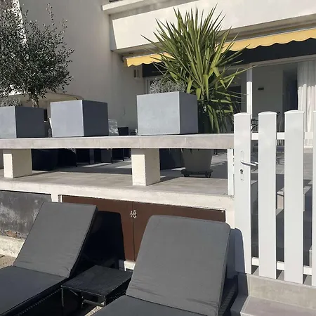 Apartmán Marina 3p Avec Clim, Terrasse, Quai Privatif, Proche - 6 Couchages - Fr-1-731-73