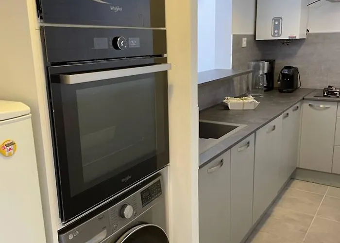 Marina 3p Avec Clim, Terrasse, Quai Privatif, Proche - 6 Couchages - Fr-1-731-73 * Le Grau-du-Roi